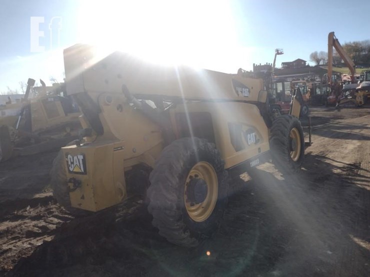 2013-caterpillar-tl943c-image-30