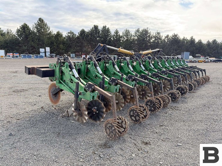 schlagel-mfg.-ripper,-implement-dolly,-great-plains-corn-planter-image-7