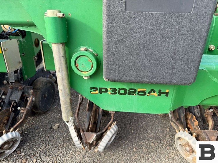 schlagel-mfg.-ripper,-implement-dolly,-great-plains-corn-planter-image-41