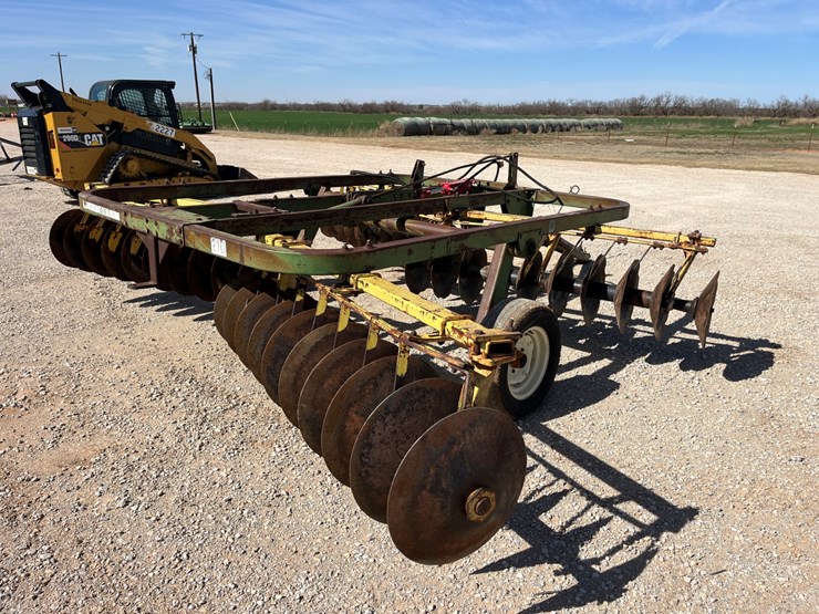 john-deere-210-image-9