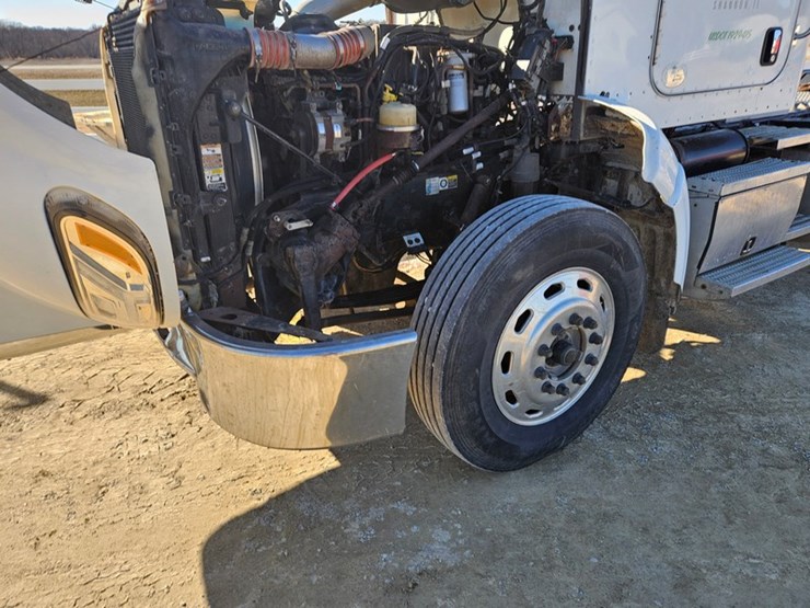 2011-peterbilt-386-image-14