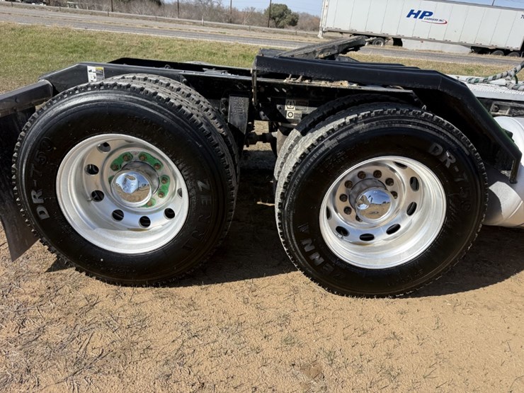 2020-peterbilt-367-image-20