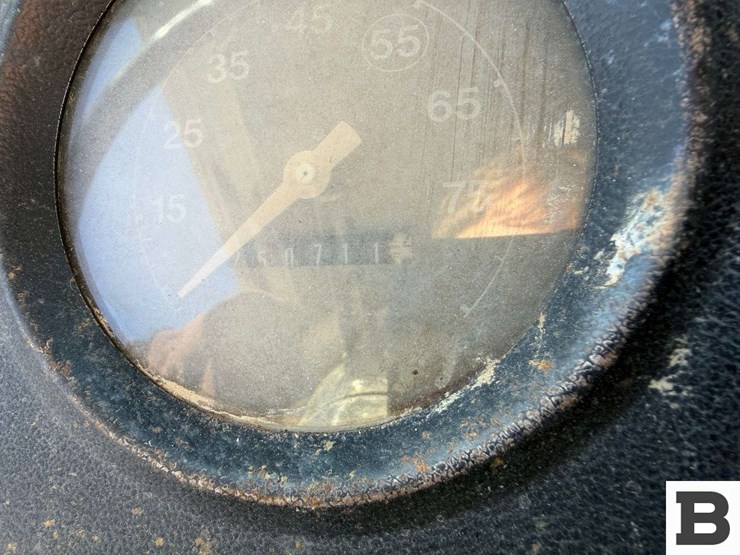 1985-ford-8000-image-63