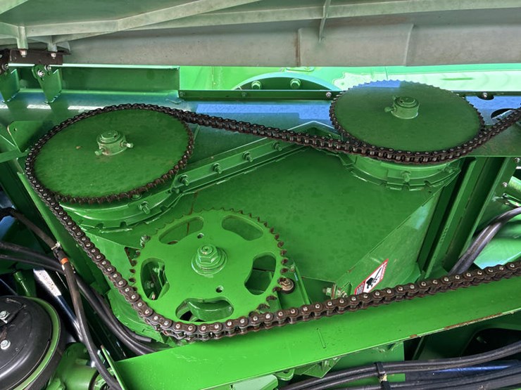 2013-john-deere-s670-image-49