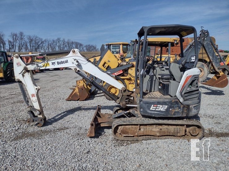 2018-bobcat-e32i-image-1