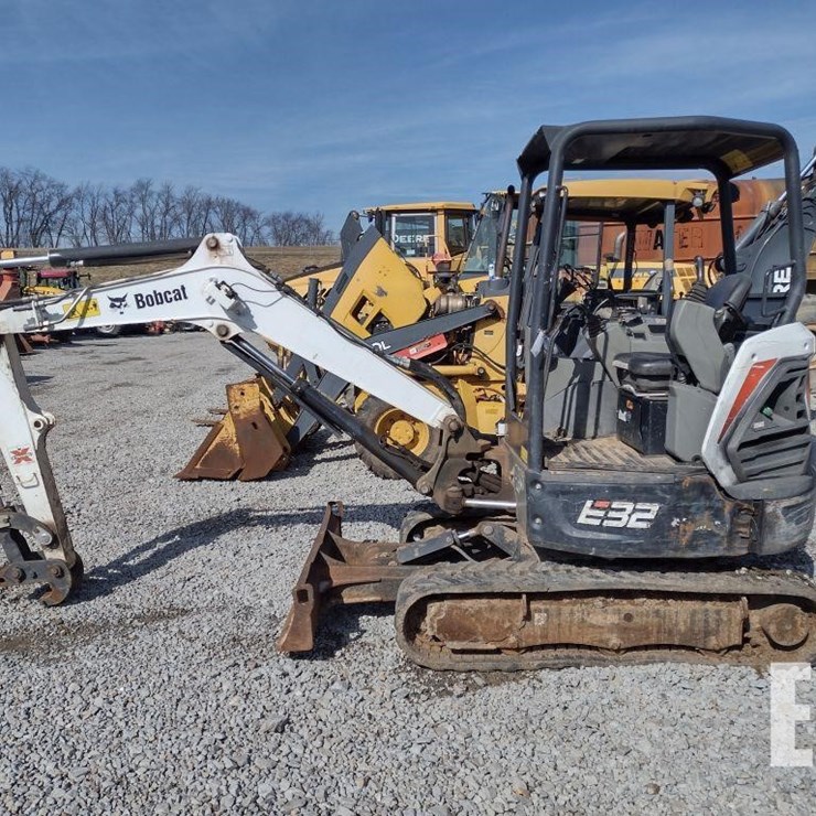 2018 BOBCAT E32i