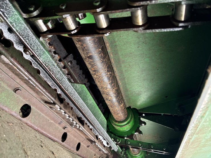 2013-john-deere-s670-image-26