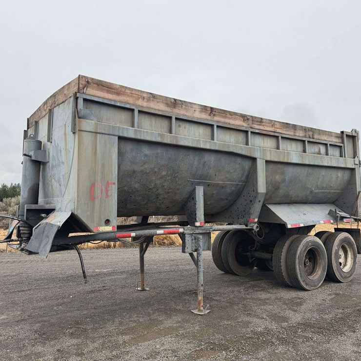 1966 FRUEHAUF End Dump Trailer