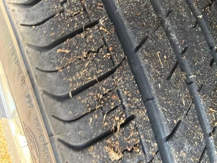 2013-chevrolet-suburban-image-10