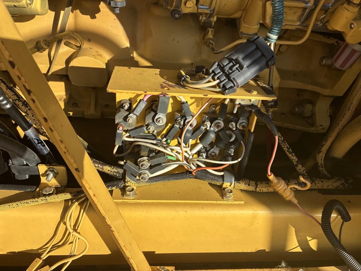 new-holland-tr89-image-81