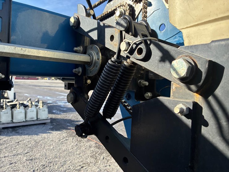 2010-kinze-3600-image-36