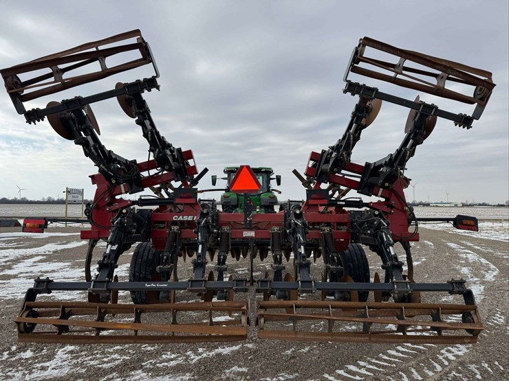 2016-case-ih-2016-image-13