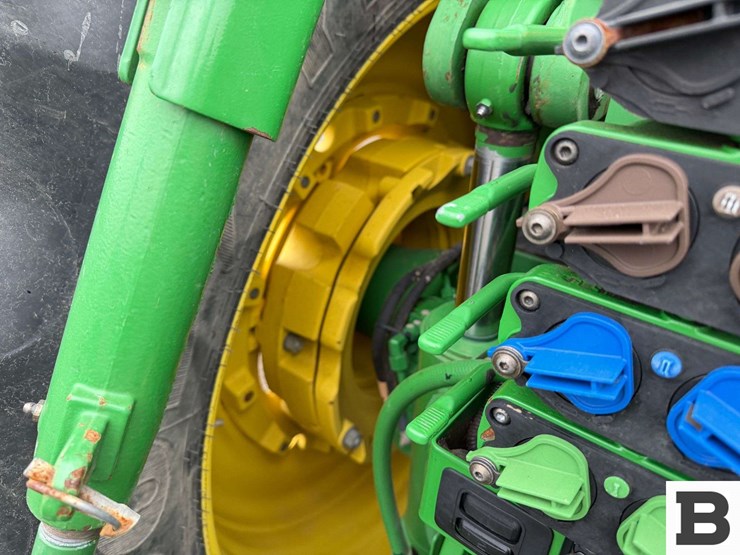 2012-john-deere-7260r-image-33