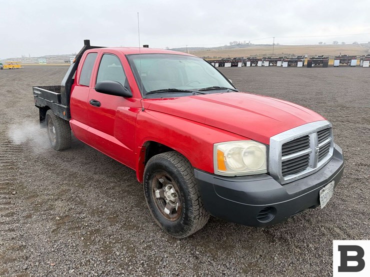2005-dodge-dakota-image-9