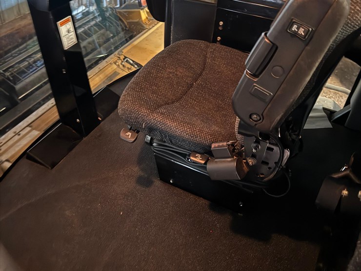 2011-challenger-sp115c-image-5