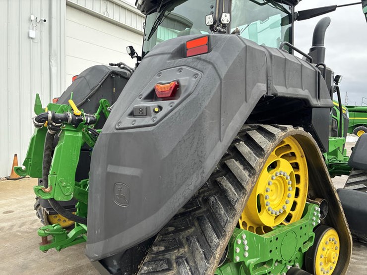 2021-john-deere-8rx-410-image-19