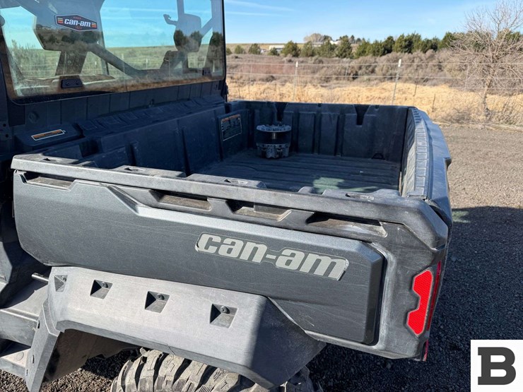 2023-can-am-defender-limited-hd10-atv-image-23