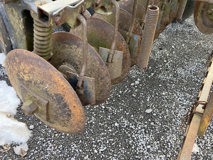 john-deere-235-image-7