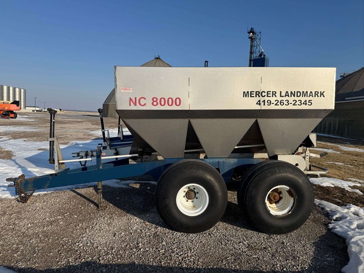 nc-8000.-pull-type-fertilizer-spreader.-8-ton-image-1