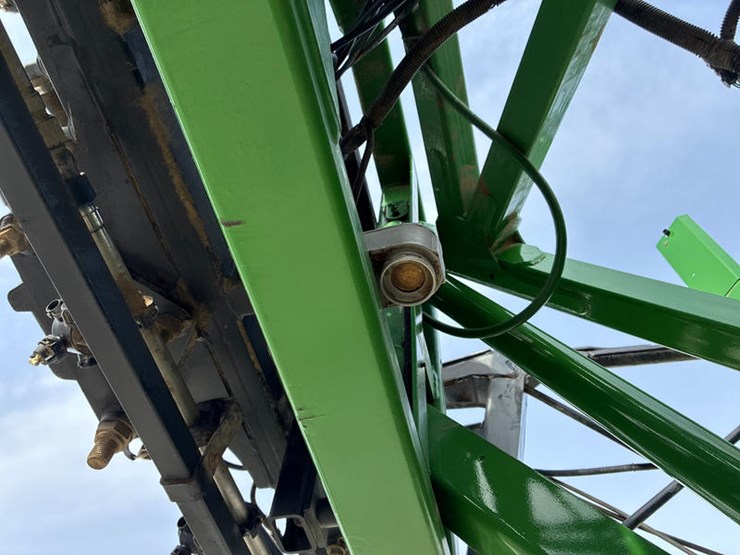 2014-john-deere-4830-image-31