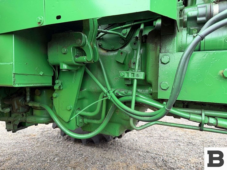 1980-john-deere-2940-image-26