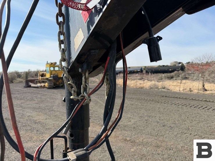 2014-pj-gooseneck-flatbed-trailer-image-11