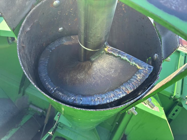 2013-john-deere-s670-image-92