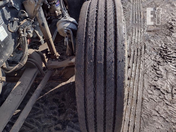 2013-kenworth-t800-image-23