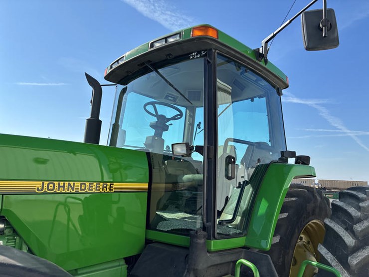 1995-john-deere-8300-image-34