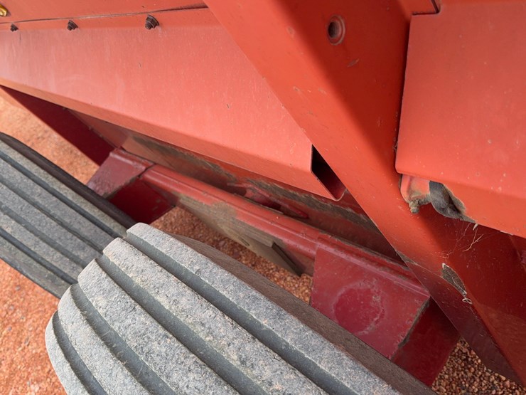 new-holland-195-image-13