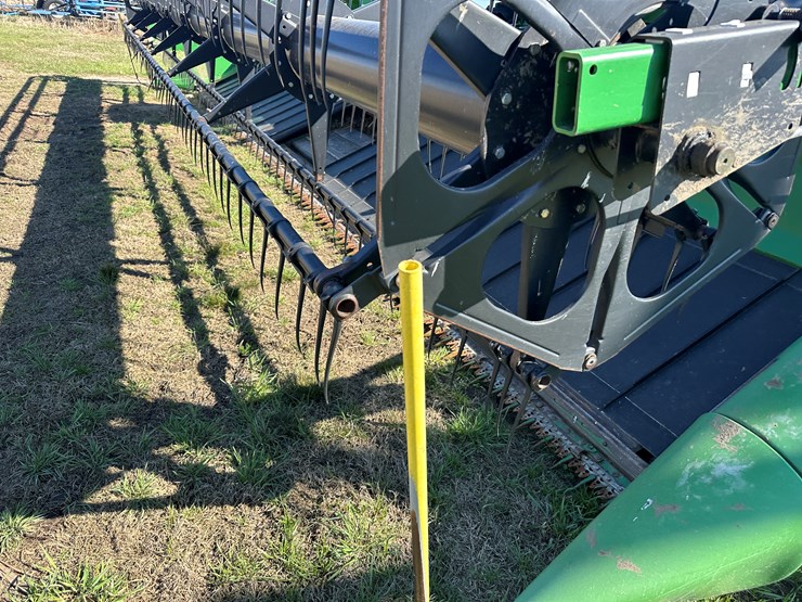 john-deere-630d-image-28