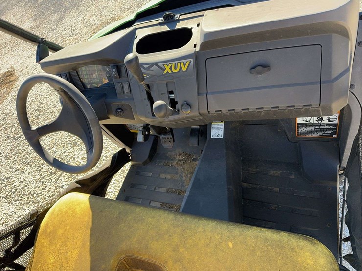 john-deere-gator-image-12