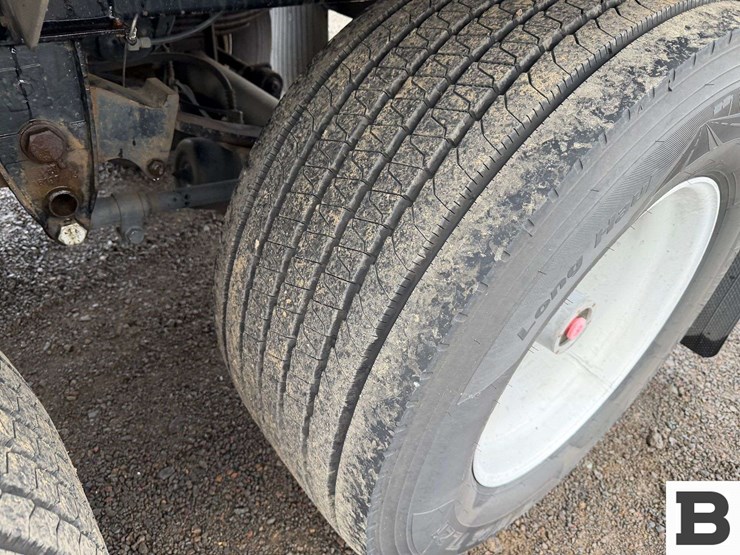 1993-beall-7400-gallon-3-compartment-pull-trailer-image-30