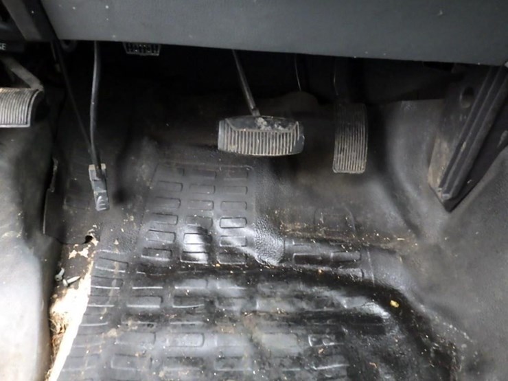 2011-ford-f450-image-23