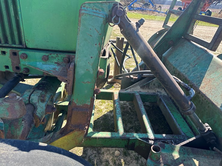 john-deere-4020-image-37