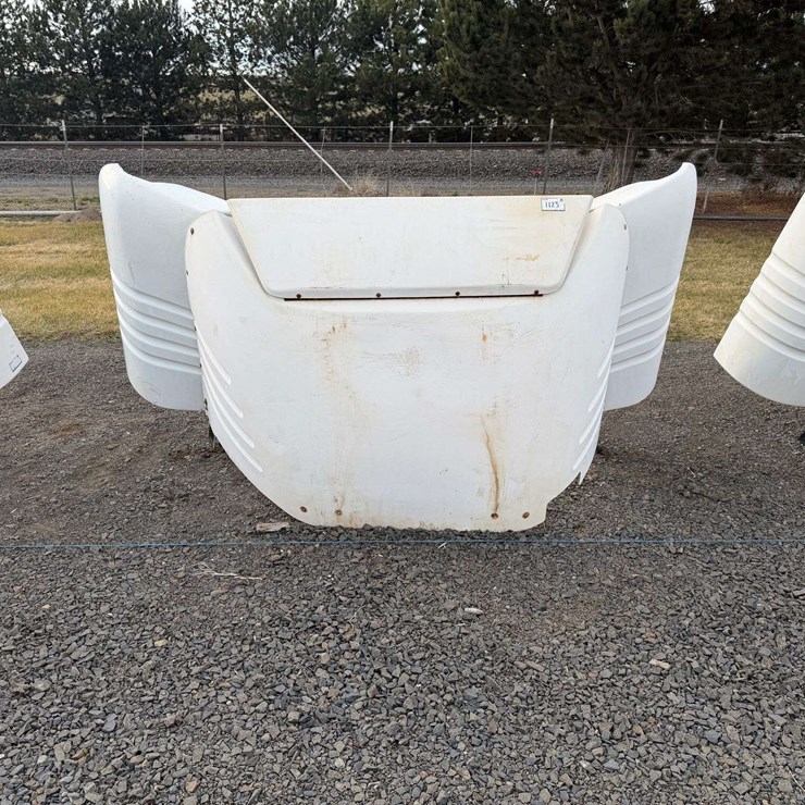 Semi Truck Wind Deflector