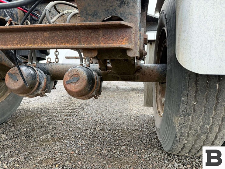 2011-dionbilt-dbnsl-220ar-chassis-trailer-image-27