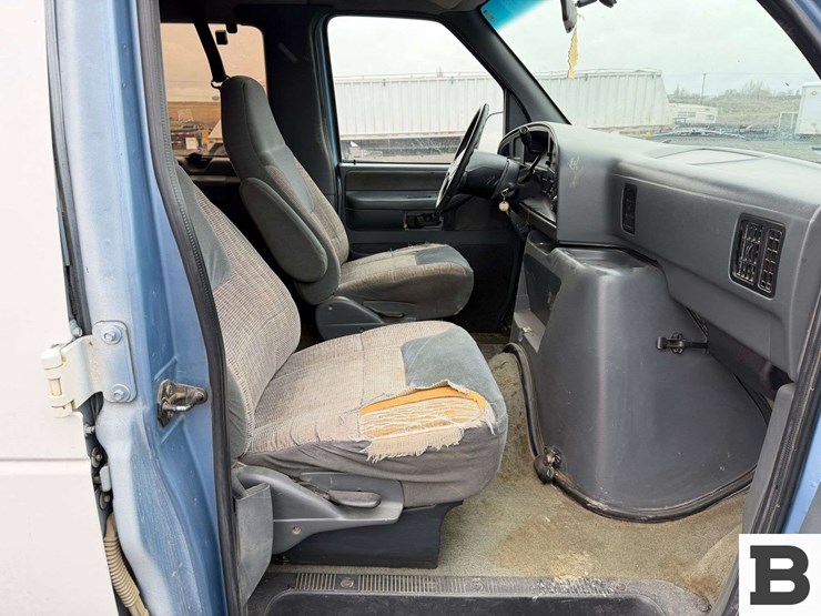 1992-ford-econoline-350-image-23