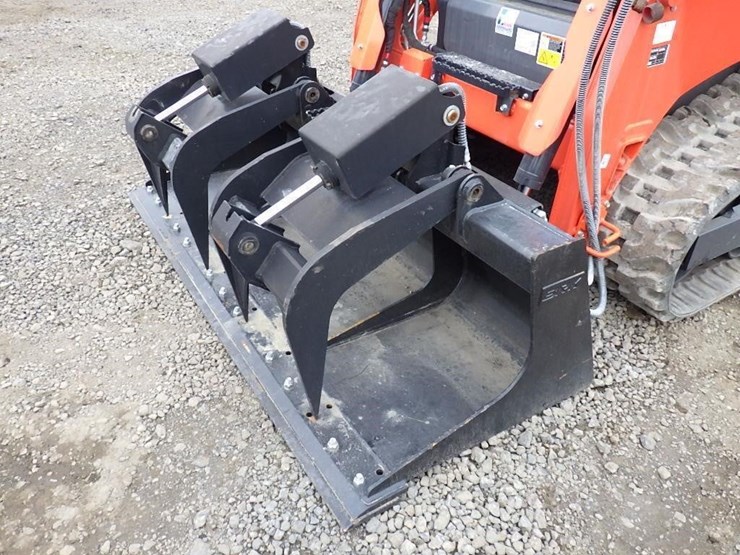 2024-kubota-svl75-3-image-12