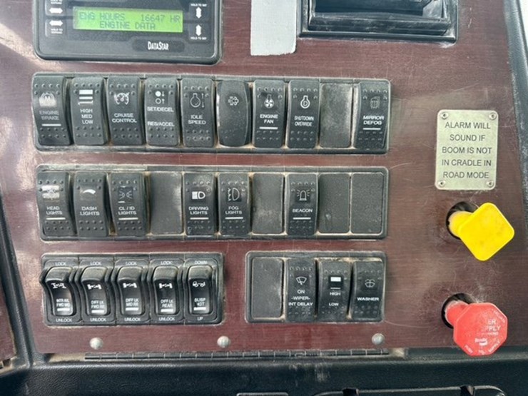 2018-western-star-4900-image-15