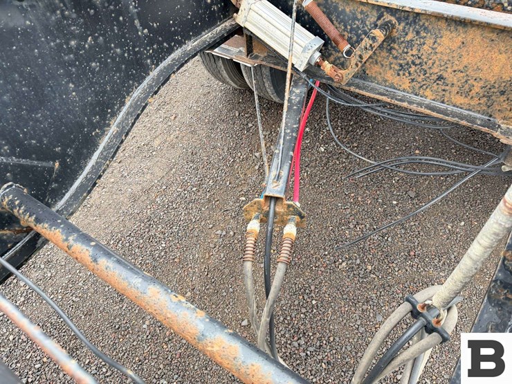 2011-dionbilt-dbnsl-220ar-chassis-trailer-image-19