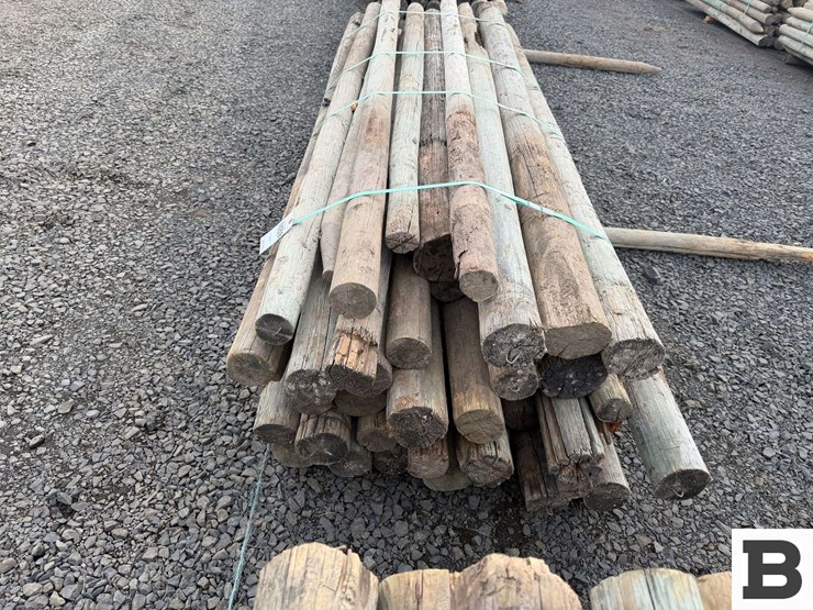 ..-wooden-posts-image-3