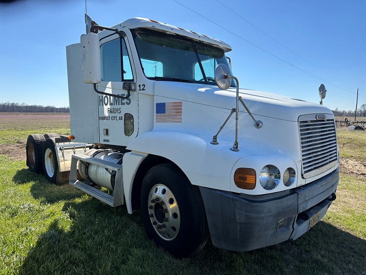 #40057-•-2001-freightliner-century-classic-s/t-t/a-daycab-truck-tractor-1fujbbbg41lh91794-image-2