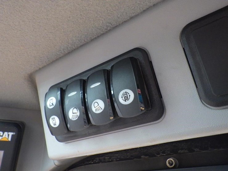 caterpillar-259d-image-28