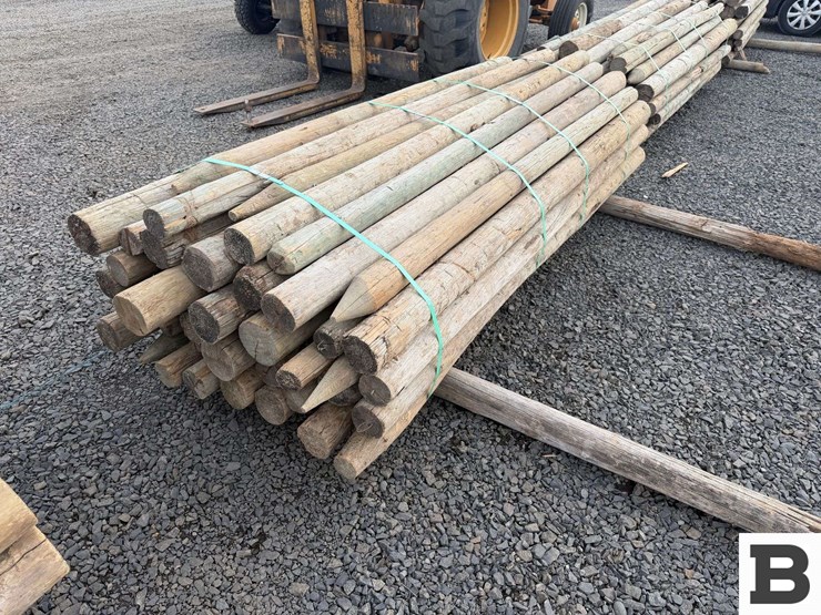 ..-wooden-posts-image-4