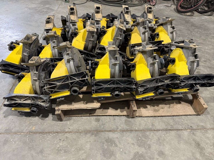 qty.-16--1790-seed-meters-and-mini-hoppers-w/-pro-shaft-drive-image-13