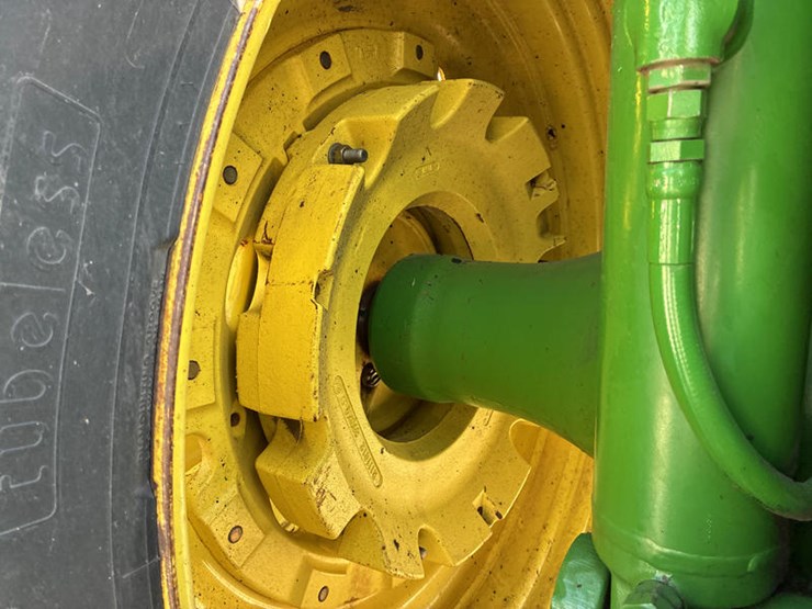 1995-john-deere-8300-image-55