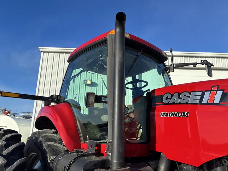 2011-case-ih-magnum-315-image-19
