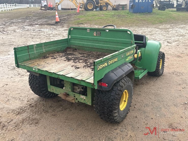 john-deere-gator-image-3