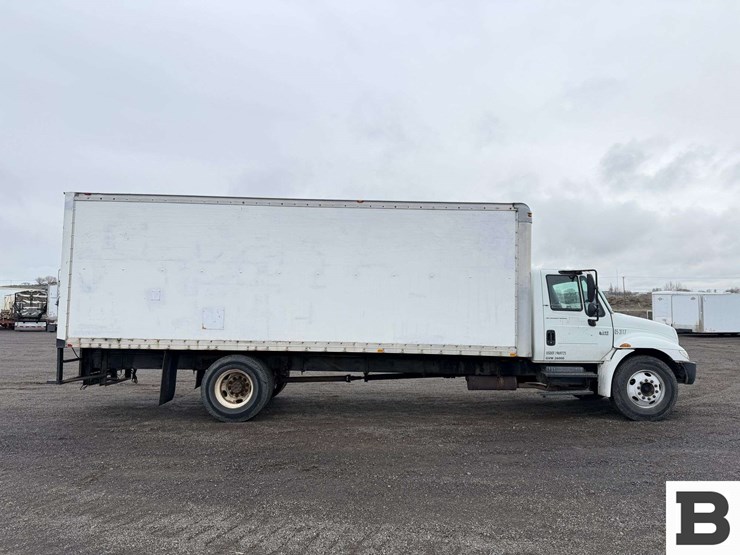 2006-international-durastar-4300-image-6